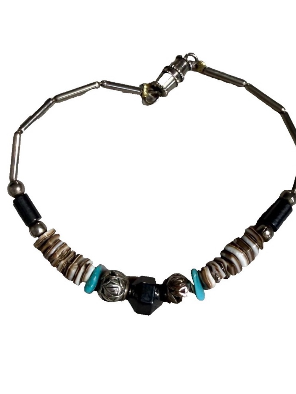 Hand Strung Wht/Blu Chip Stacked Turquoise w/ Silver Beading Bracelet 6in